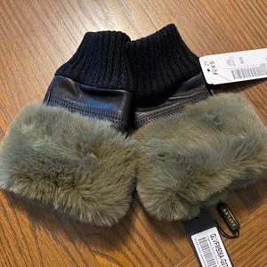 Womens gloves leather and fur